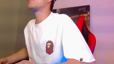 alexgiraldo__ online show from May 10, 2:29 am