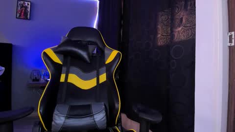 alexgiraldo__ online show from November 5, 12:51 pm