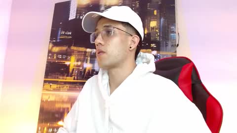alexgiraldo__ online show from March 18, 4:29 am
