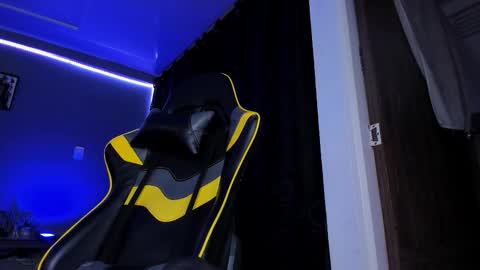 alexgiraldo__ online show from October 20, 2:49 am