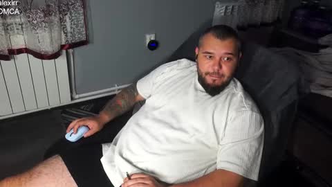 Snapshot of alexirr chatting on October 26, 11:48 pm Alex online show from October 26, 11:48 pm