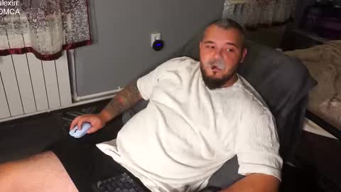 Snapshot of alexirr chatting on October 25, 8:42 pm Alex online show from October 25, 8:42 pm