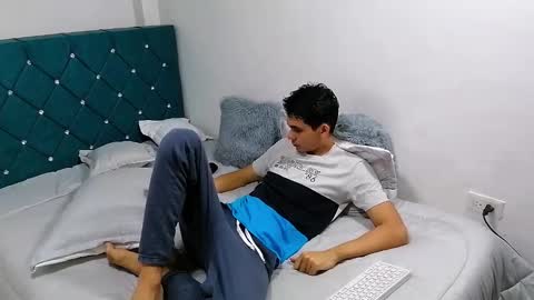 Alexis online show from February 1, 1:09 pm