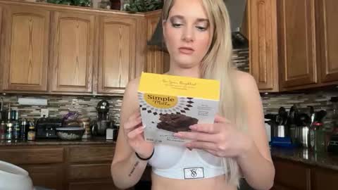 alexispaige06 online show from February 20, 6:10 pm