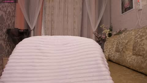 Snapshot of alexissadele chatting on January 18, 1:19 am Amely online show from January 18, 1:19 am