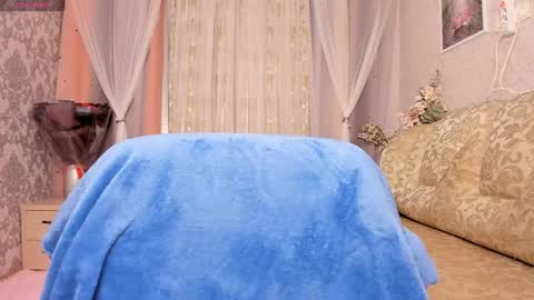 Snapshot of alexissadele chatting on January 23, 1:19 am Amely online show from January 23, 1:19 am