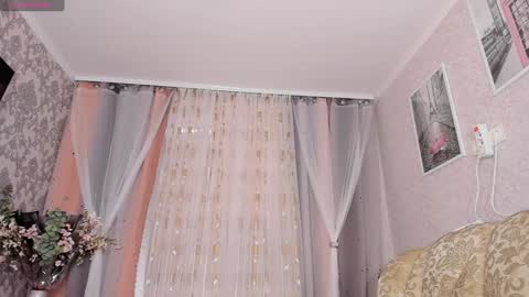 Snapshot of alexissadele chatting on January 29, 8:40 am Amely online show from January 29, 8:40 am