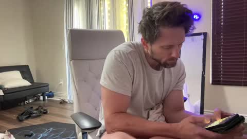 Alex Mann online show from October 1, 4:06 pm