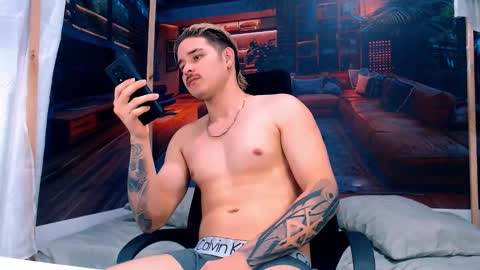 Alex online show from October 15, 8:09 pm