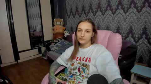 Snapshot of alexracc00n chatting on January 29, 10:58 am Alex online show from January 29, 10:58 am