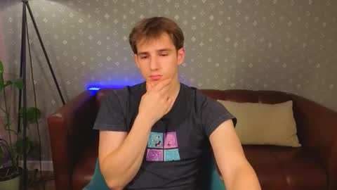 Snapshot of alexs_771 chatting on September 30, 12:15 pm Dennis online show from September 30, 12:15 pm