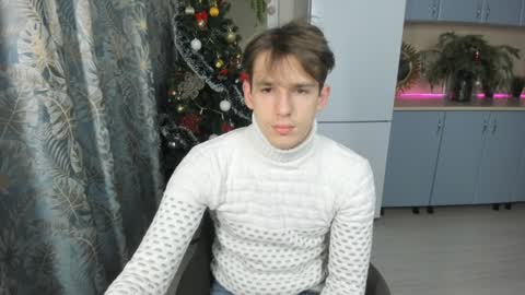 Snapshot of alexs_771 chatting on January 9, 12:19 pm Dennis online show from January 9, 12:19 pm