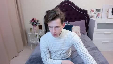 Snapshot of alexs_771 chatting on March 10, 12:28 pm Dennis online show from March 10, 12:28 pm