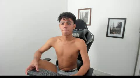 alexx_cum18 online show from July 29, 2:50 pm