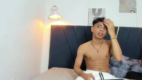 alexx_cum18 online show from March 23, 1:27 pm