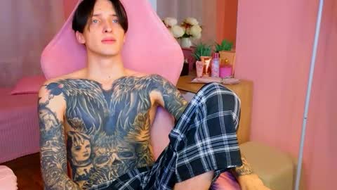 Alex online show from October 20, 4:45 pm