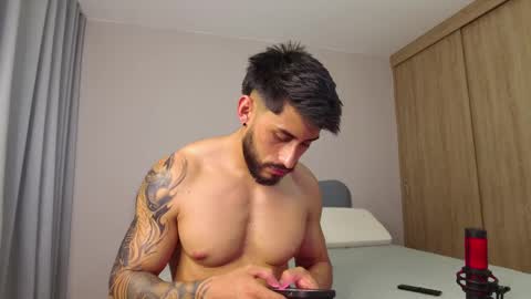 Alex   freelance model  instagram alex b229 online show from September 30, 12:32 am