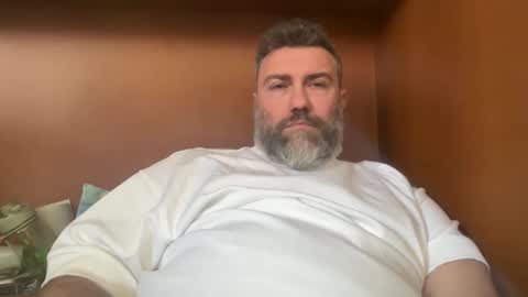 alfali online show from February 1, 1:19 pm