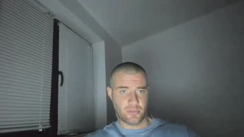 alfiesolomons87 online show from December 16, 8:16 pm