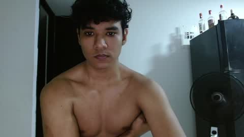 alfred_cantillo online show from May 30, 5:06 am