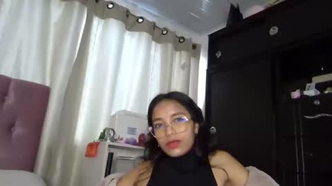 Alia  online show from December 4, 3:37 pm