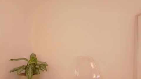 Alia  online show from December 14, 5:13 am