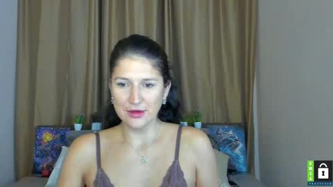 Alianna online show from November 12, 6:38 am