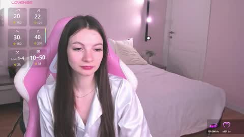 alic_black online show from October 8, 1:24 am