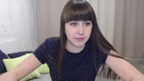 Snapshot of alice_59 chatting on December 6, 1:16 pm alice_59 online show from December 6, 1:16 pm