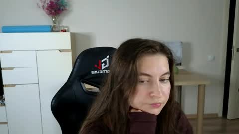 Alice online show from October 9, 10:15 pm