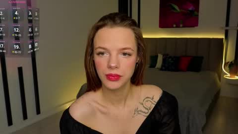 Alice online show from October 5, 8:27 pm