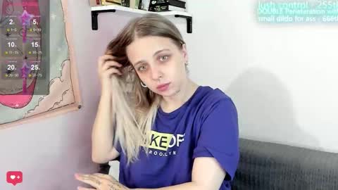 alice_halle online show from October 26, 3:55 pm