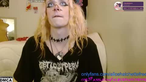 Alice Hatchette online show from October 20, 12:37 am