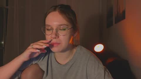 Alice online show from April 5, 8:06 pm