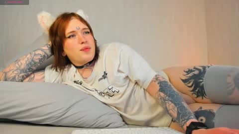  Alice  online show from April 25, 12:18 pm