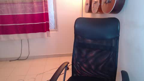 Alicia Aldara online show from November 24, 4:55 am