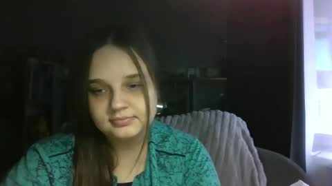 Snapshot of alice_shy14 chatting on October 27, 2:06 pm Cristal online show from October 27, 2:06 pm