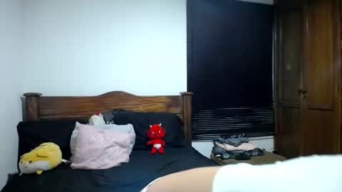 Alice shy online show from October 24, 9:10 am