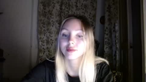 Alice smiles online show from March 25, 8:59 pm