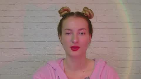 Alice online show from November 30, 6:04 pm