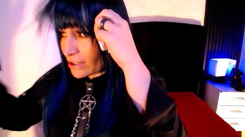 Alice online show from February 17, 7:35 pm