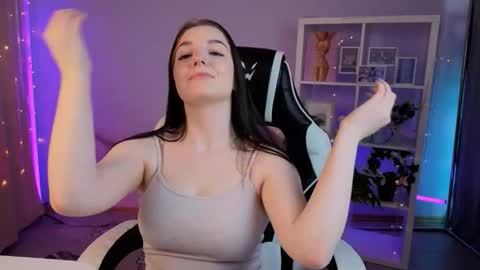 alicechanell online show from March 27, 4:07 am