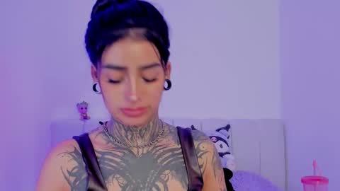 Alice  online show from October 11, 8:01 pm