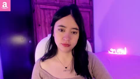 Snapshot of alicee_2 chatting on March 4, 11:08 am Aliceee .. 97YP9VWGZHrefnav wishlist lists 1 online show from March 4, 11:08 am
