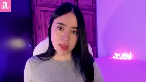 Snapshot of alicee_2 chatting on February 26, 8:58 pm Aliceee .. 97YP9VWGZHrefnav wishlist lists 1 online show from February 26, 8:58 pm
