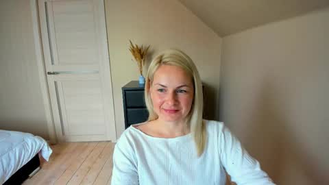 Alicee online show from October 16, 7:19 am