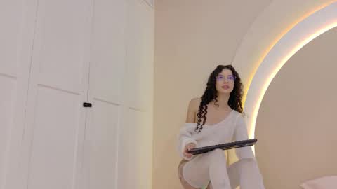 alice online show from September 27, 7:33 pm