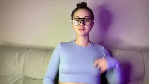 aliceinlustland online show from February 23, 5:26 pm