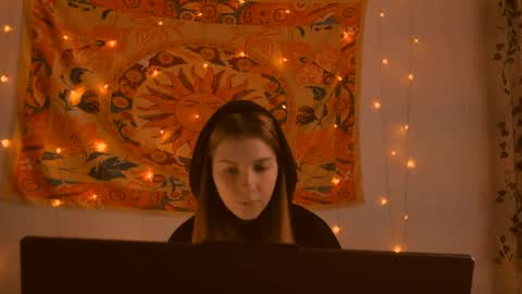 Alice online show from April 11, 6:40 am