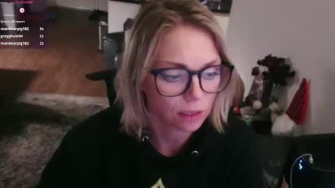 Snapshot of aliceliddell710 chatting on September 13, 5:21 am Alice Liddell online show from September 13, 5:21 am